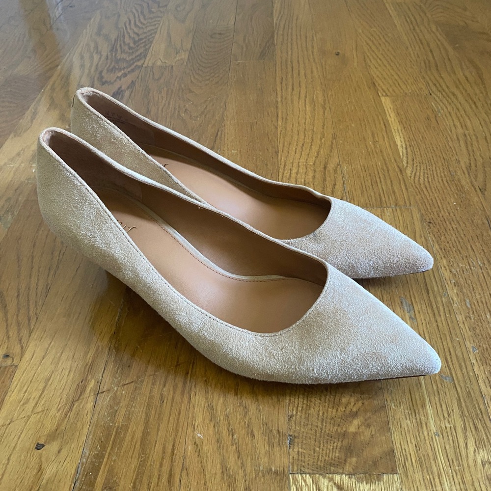 J.McLaughlin Kitten Heel Pump Women 8 Beige Suede Point Toe Leather Quiet Luxury